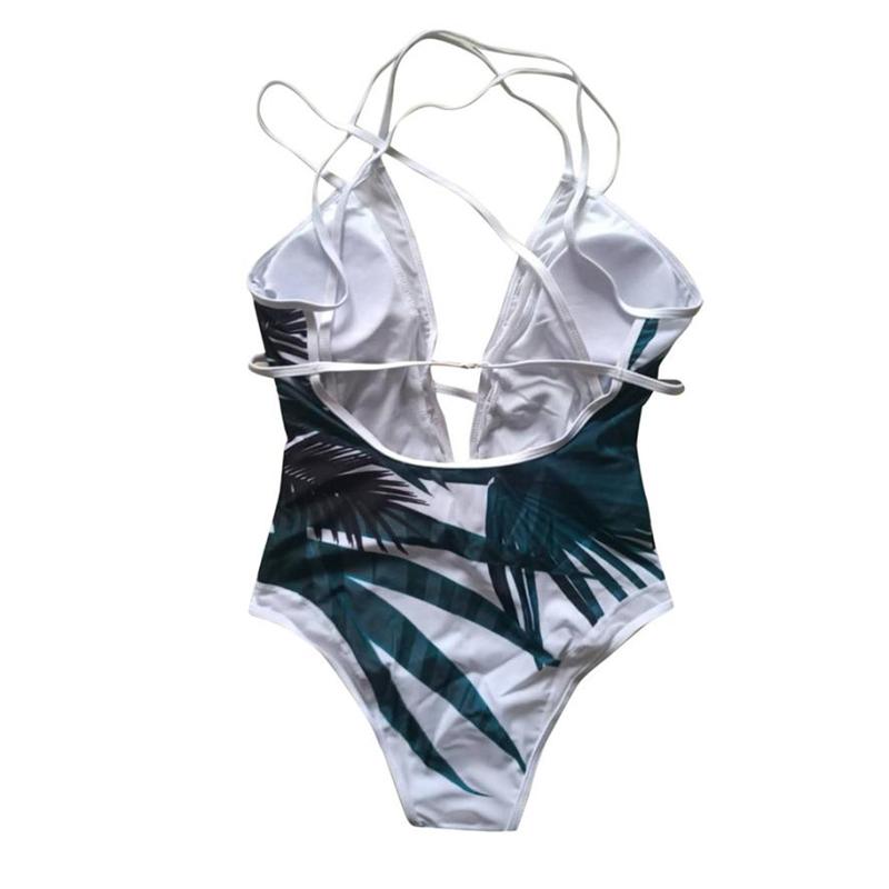 Купальник с тропическим принтом
