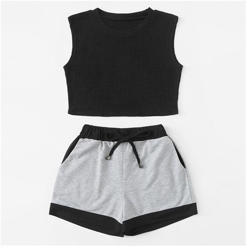 Спортивный  комплект с шортами